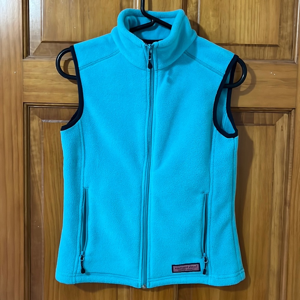 Vineyard Vines Baby Blue Vest. Size XS.